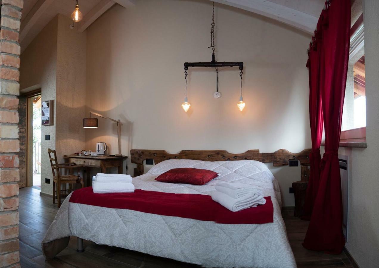 Villa Laura Castellinaldo Eksteriør bilde